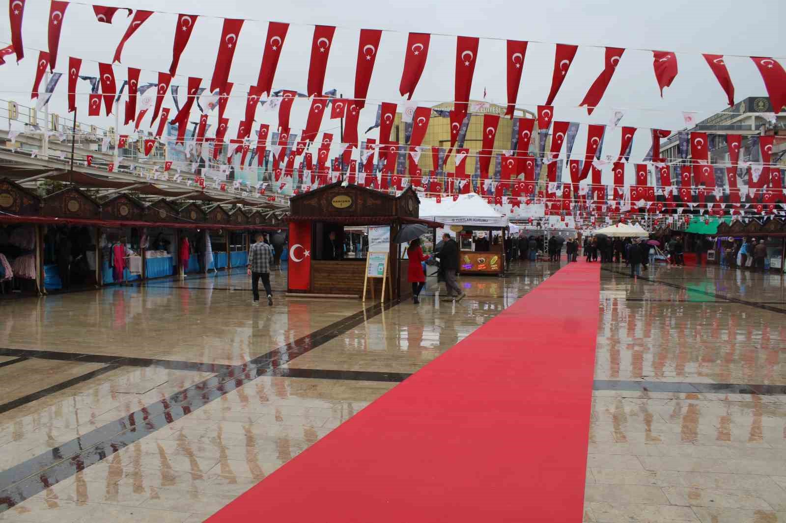 Yılın ilk fuarı Aydın’da kapılarını açtı
Yılın ilk fuarı Aydın’da kapılarını açtı