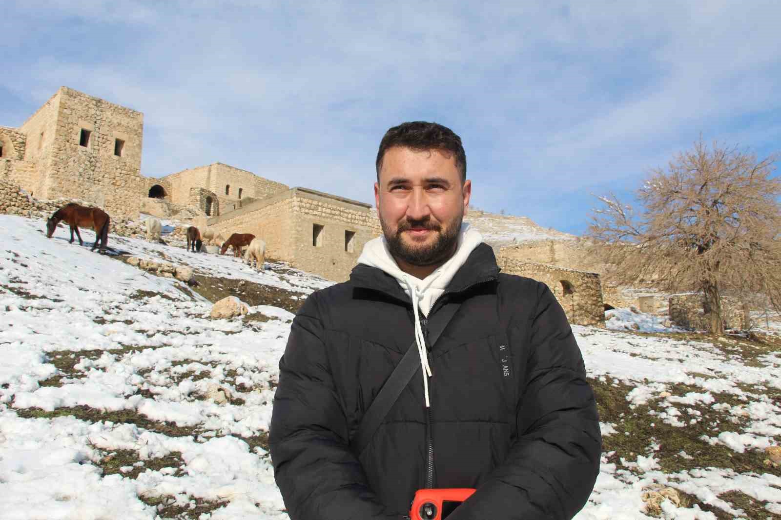 Yılkı atları fotoğrafçıların gözdesi oldu
