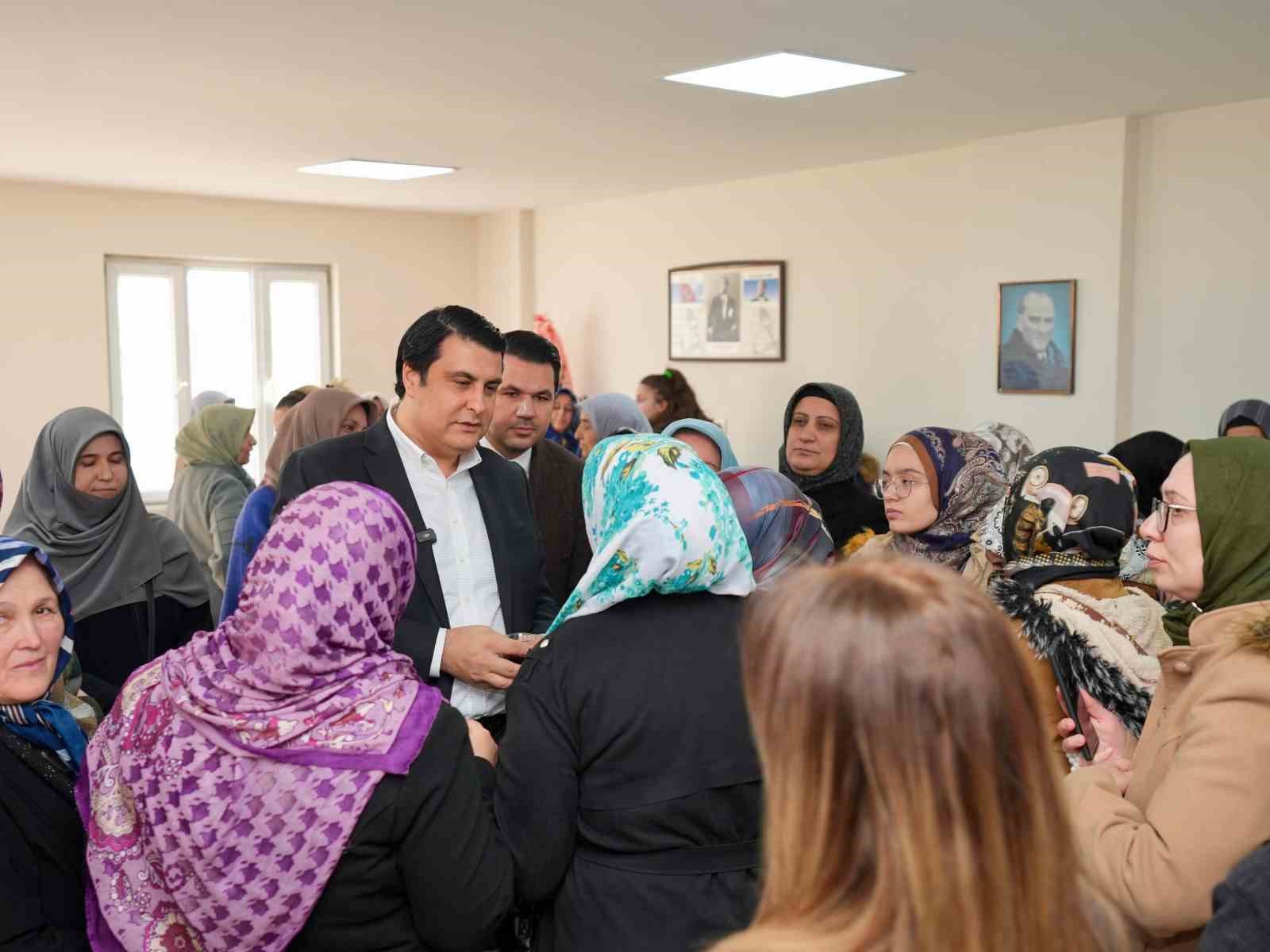 Yılmaz: "Kadınların olduğu yerde düzen, üretim ve umut vardır"
Yılmaz: "Kadınların olduğu yerde düzen, üretim ve umut vardır"