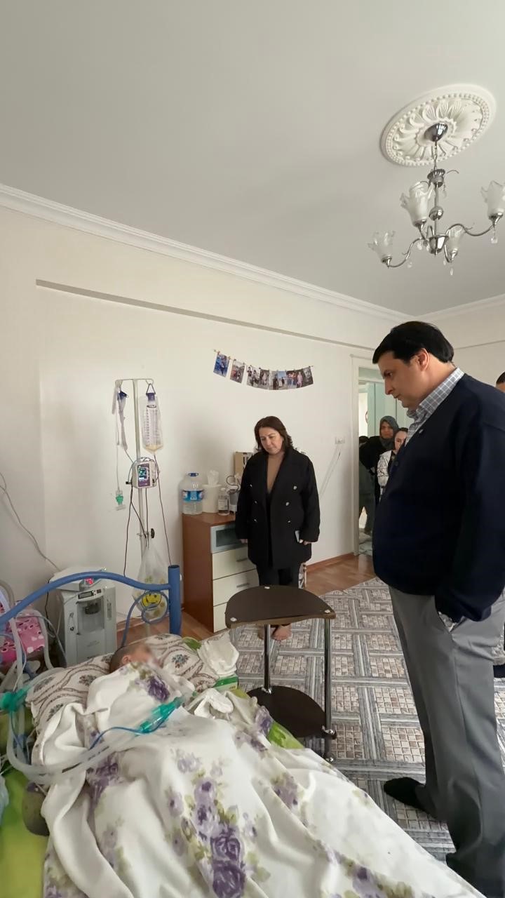 Yılmaz’dan çocuklara moral ziyareti
