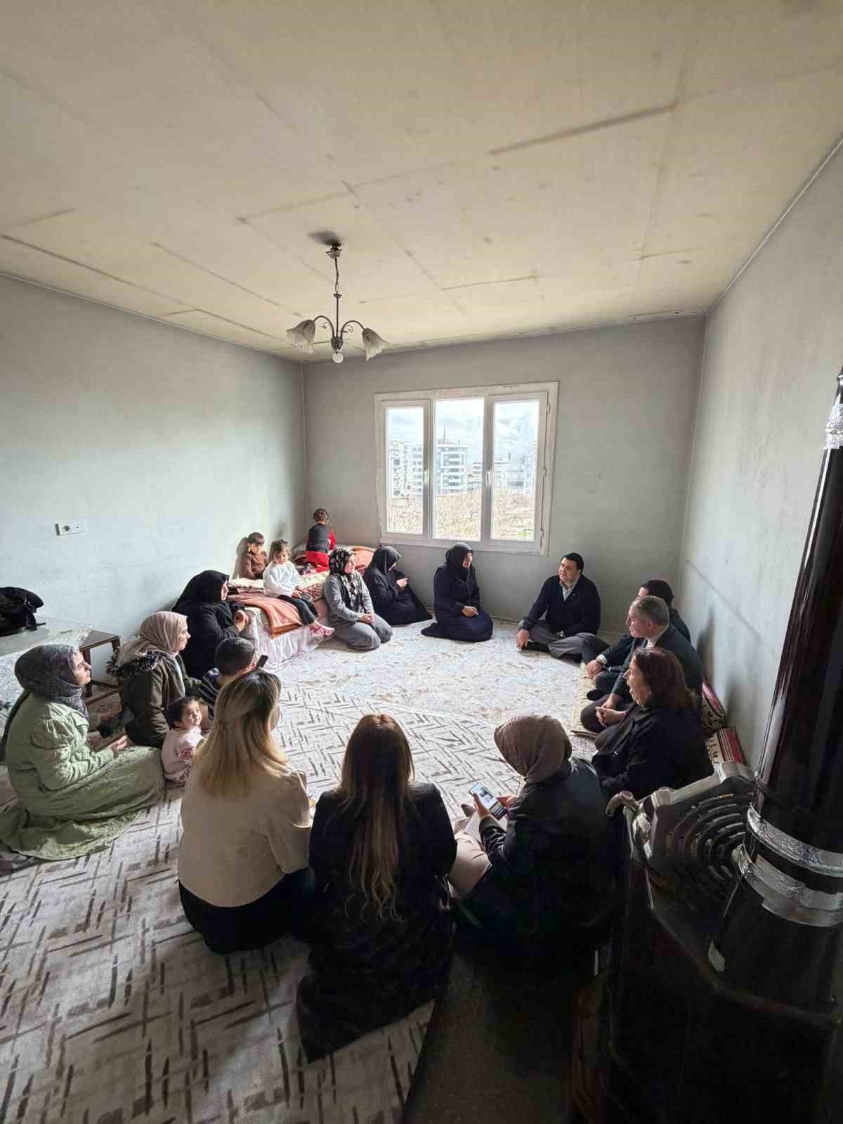 Yılmaz’dan Gazikent’e ziyaret
Yılmaz’dan Gazikent’e ziyaret