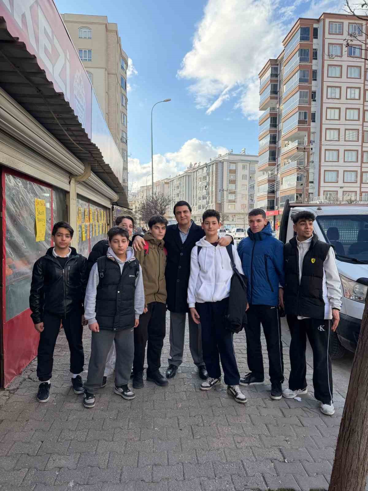 Yılmaz’dan Gazikent’e ziyaret
Yılmaz’dan Gazikent’e ziyaret