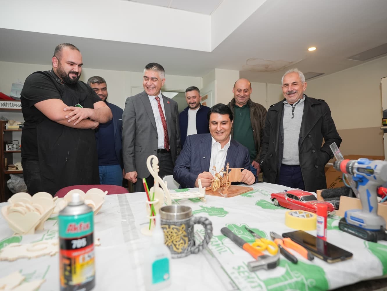 Yılmaz’dan kadın ve çocuklara anlamlı ziyaret
