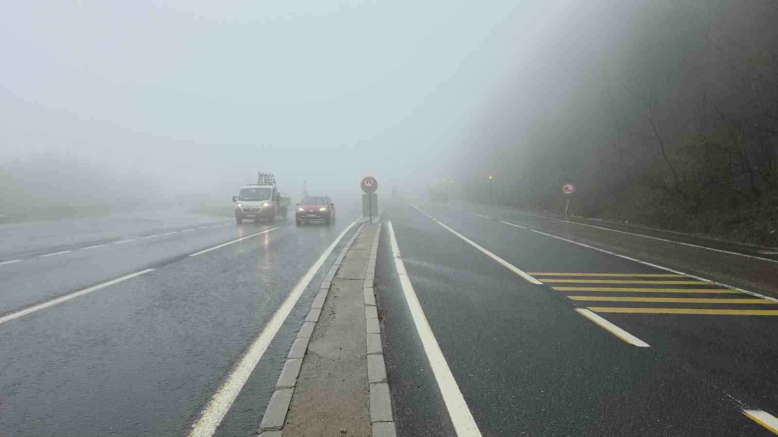 Yoğun sis Bolu Dağı’nı kapladı
