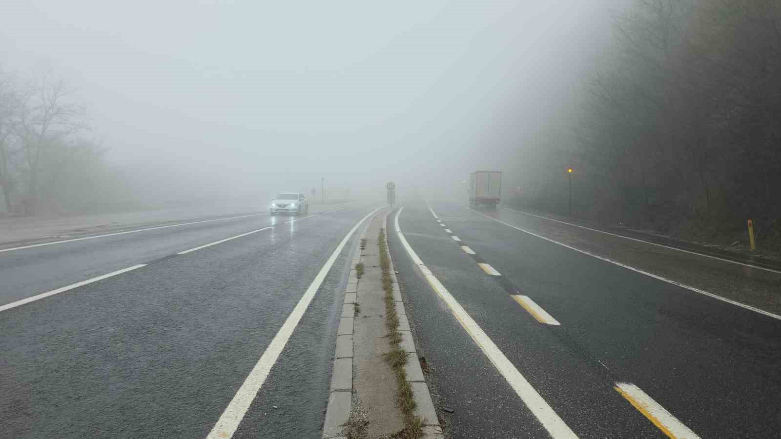 Yoğun sis Bolu Dağı’nı kapladı
