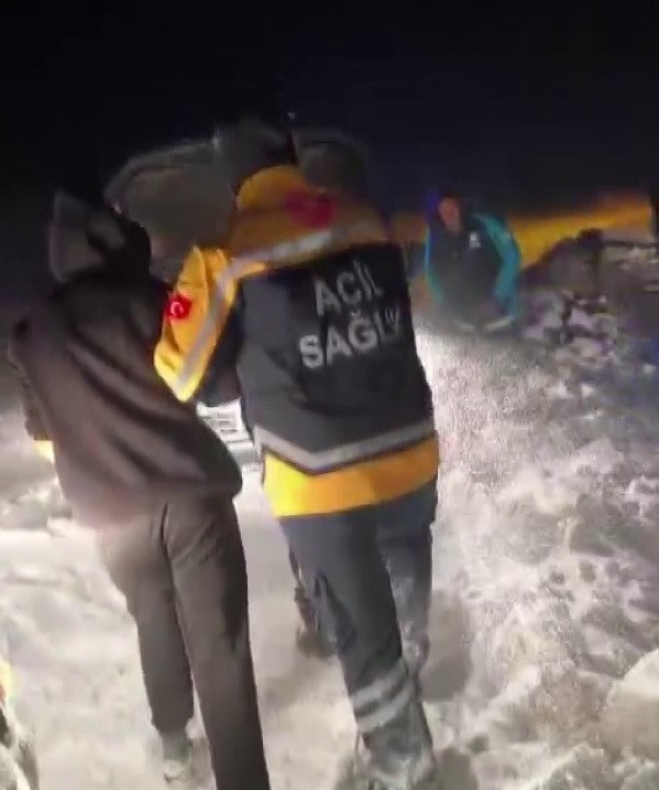 Yoğun tipide hasta kurtarma mücadelesi
