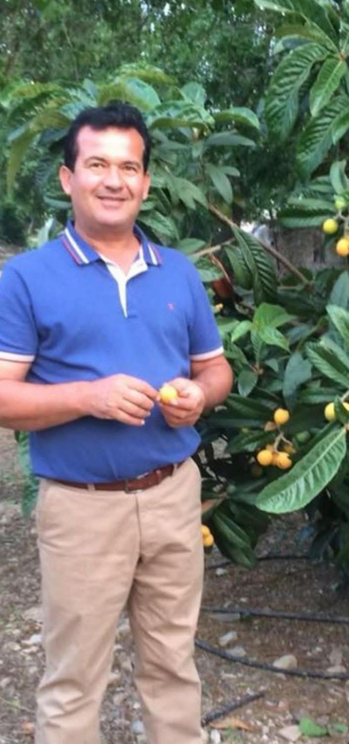 Yolu kısaltmak isterken  apartman boşluğuna düşerek hayatını kaybetti
