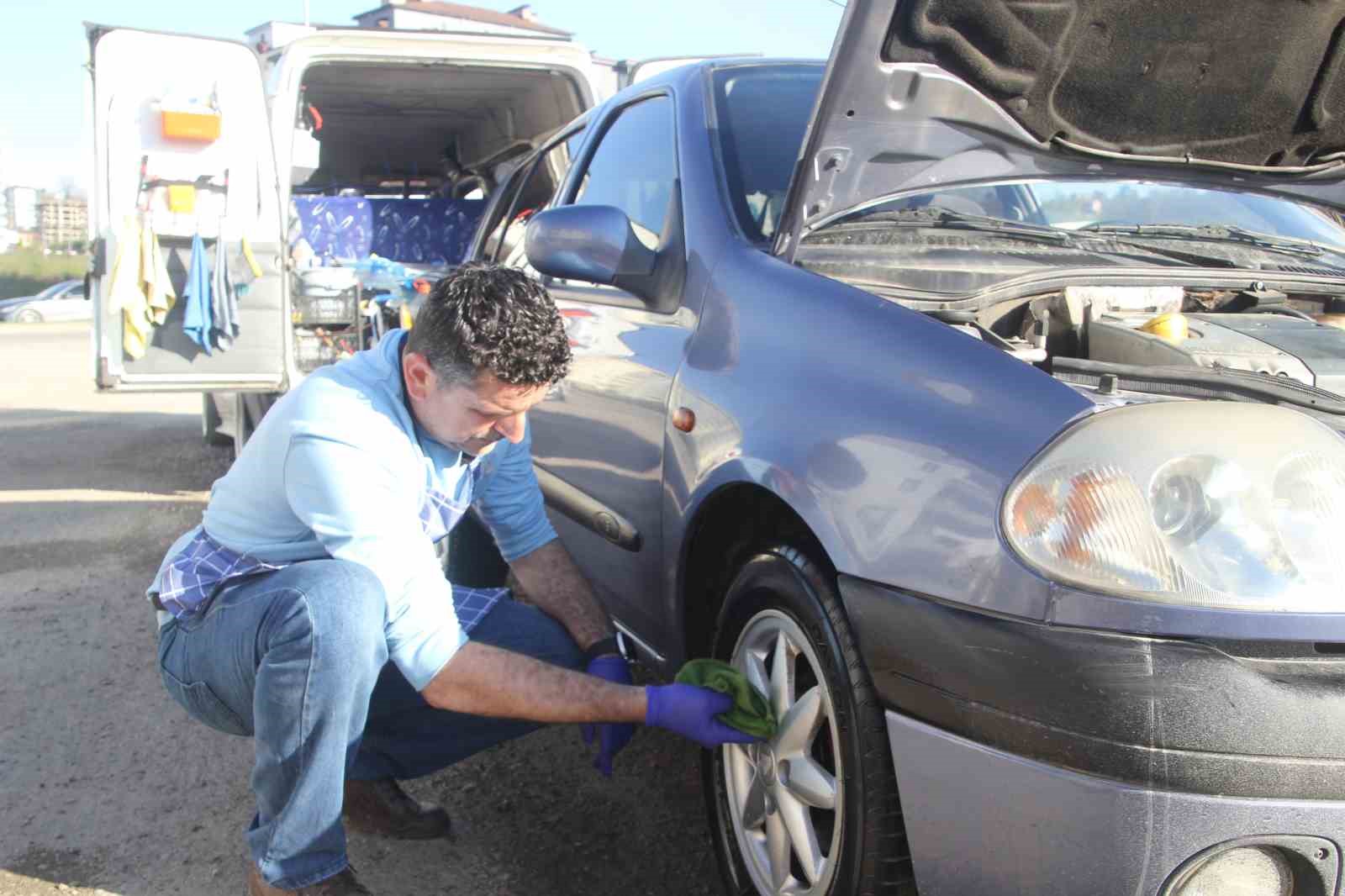 Yöneticiliği bıraktı, küresel ısınmaya karşı ’mobil ve susuz’ araç yıkama başlattı
