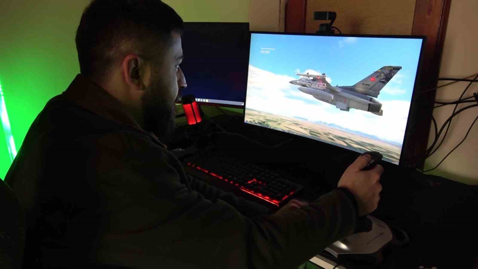 Youtuber gençten çatı katından sanal F-16 eğitimi
