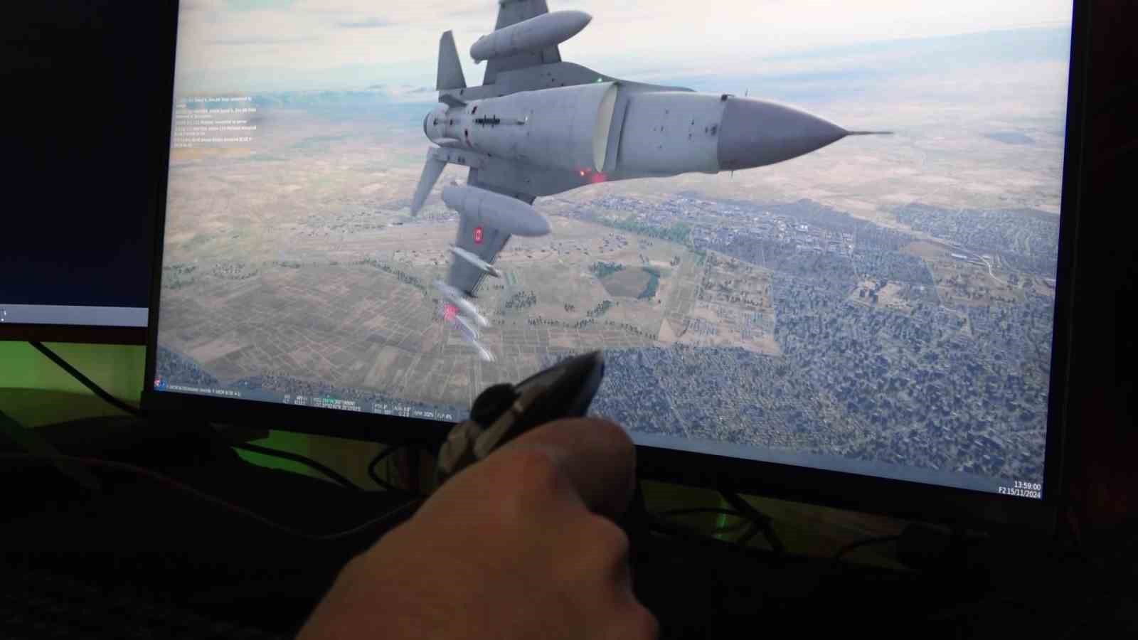 Youtuber gençten çatı katından sanal F-16 eğitimi
