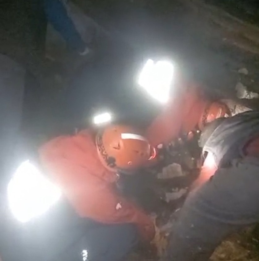 Yozgat’ta ahır çöktü, hayvanlar AFAD’ın yardımıyla kurtarıldı
