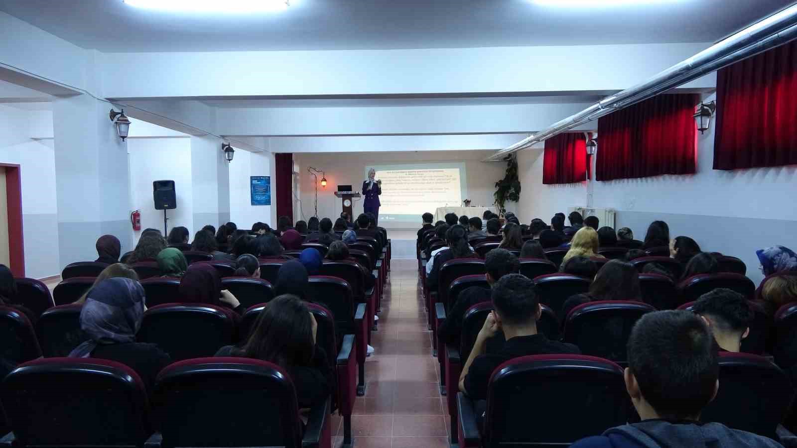 Yozgat’ta aile içi iletişimin şifreleri masaya yatırıldı
