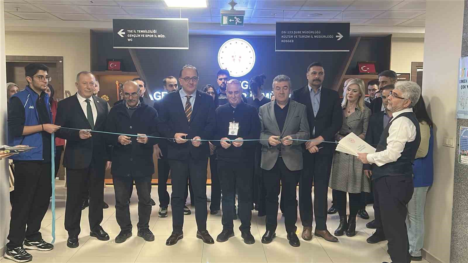 Yozgat’ta Hitit mirası ve endemik bitkiler sanatla buluştu
Yozgat’ta Hitit mirası ve endemik bitkiler sanatla buluştu