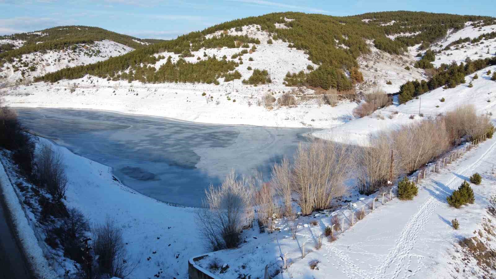 Yozgat’ta kar yağışının ardından soğuk hava etkili oldu, göletler dondu
