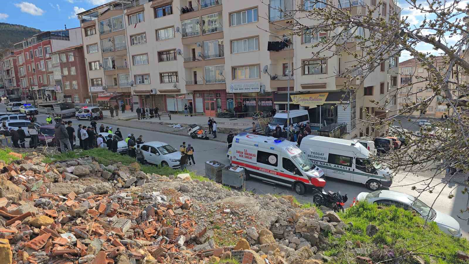 Yozgat’ta kazada kafasını kaldırıma çarpan yaşlı adam hayatını kaybetti
