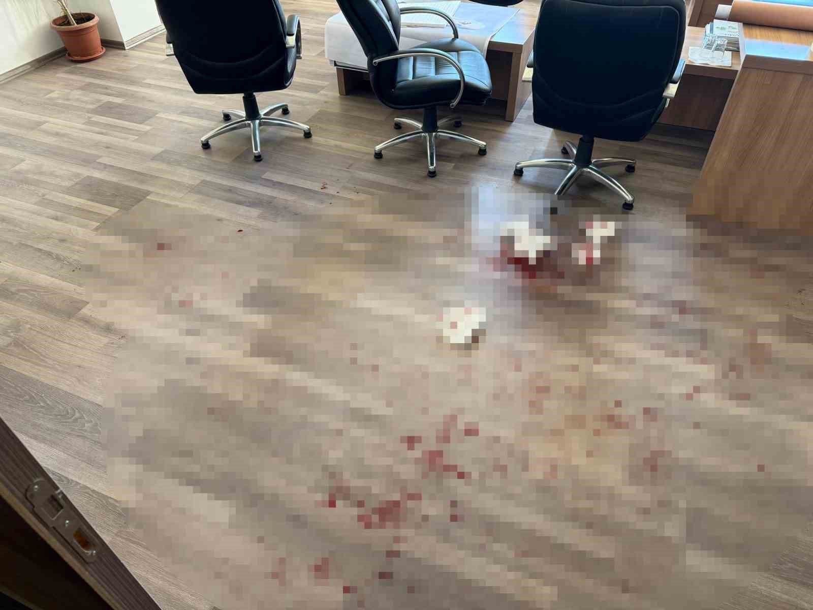 Yozgat’ta öğrenci yakını, okul müdürünü darbetti
