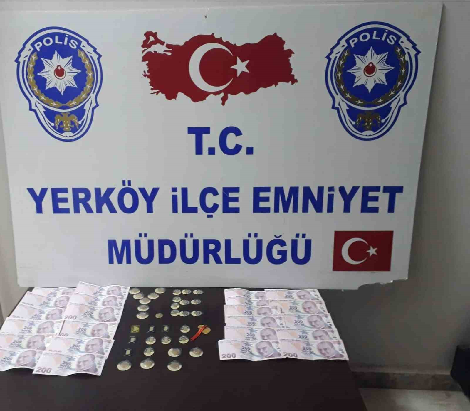 Yozgat’ta sahte altın ile kuyumcuyu dolandıran bir kişi yakalandı

