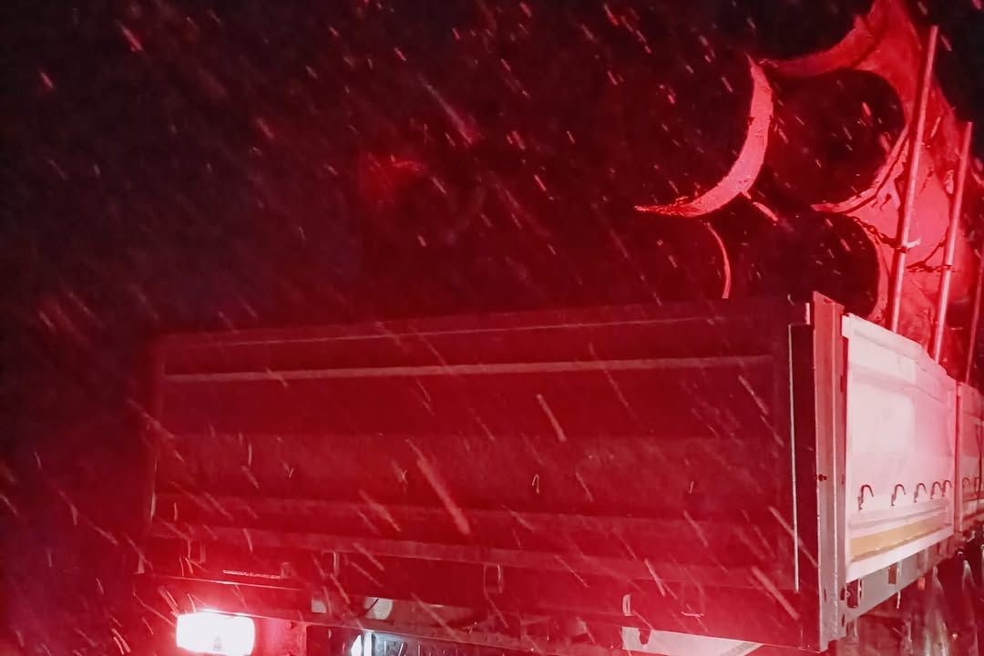 Yüklü araçlar tek tek kontrol edildi
