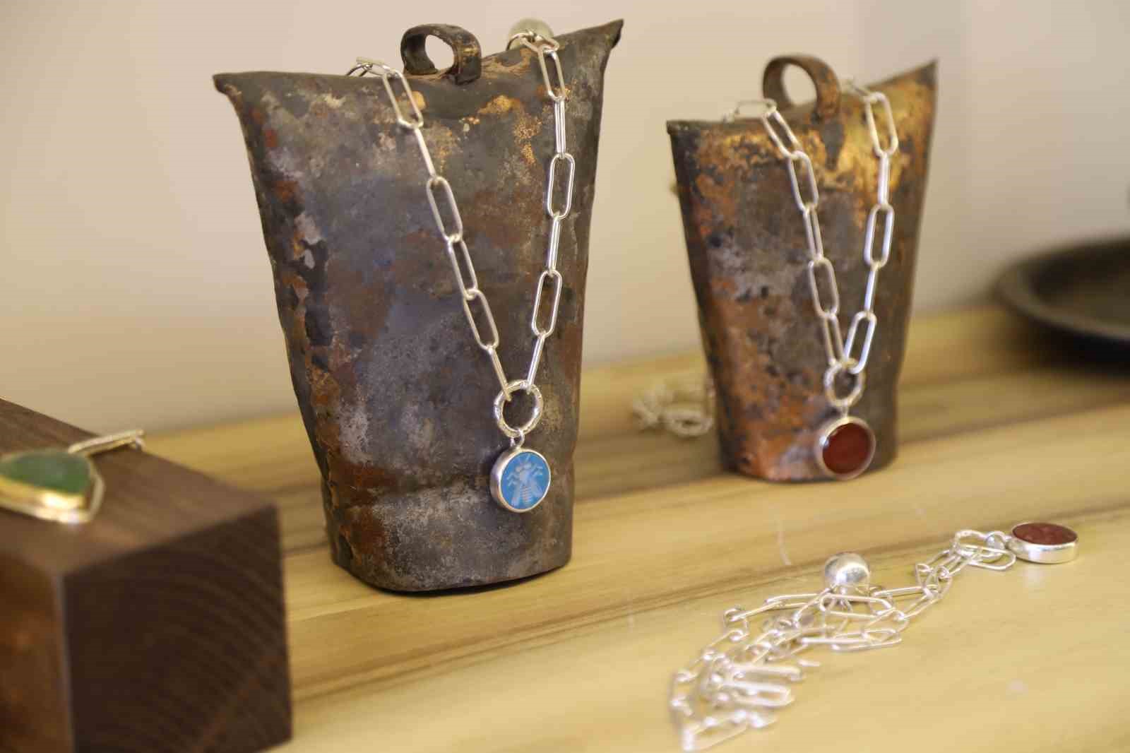 Yüksek mimarlığı bıraktı, sadekarlıkla yeni bir hayat kurdu
Yüksek mimarlığı bıraktı, sadekarlıkla yeni bir hayat kurdu