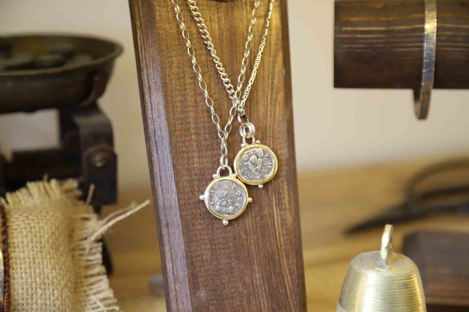 Yüksek mimarlığı bıraktı, sadekarlıkla yeni bir hayat kurdu
Yüksek mimarlığı bıraktı, sadekarlıkla yeni bir hayat kurdu