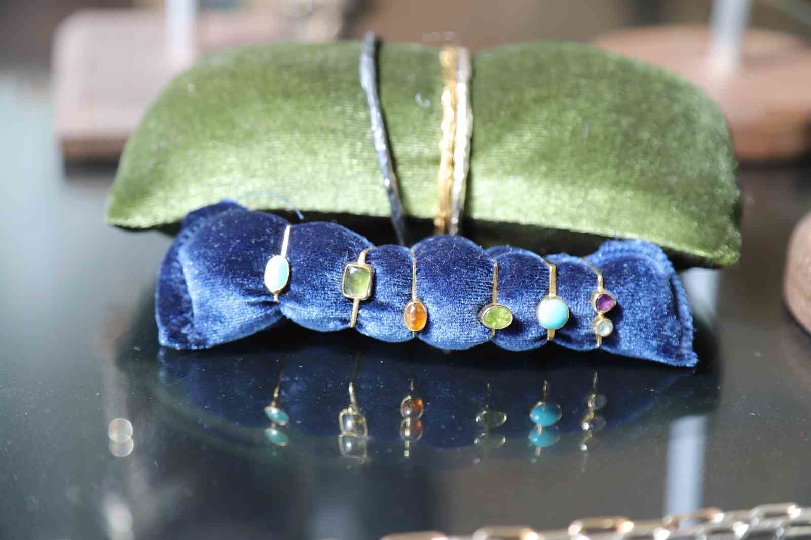 Yüksek mimarlığı bıraktı, sadekarlıkla yeni bir hayat kurdu
Yüksek mimarlığı bıraktı, sadekarlıkla yeni bir hayat kurdu