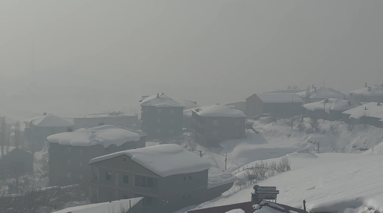 Yüksekova-Ankara uçak seferi sisten dolayı iptal edildi
