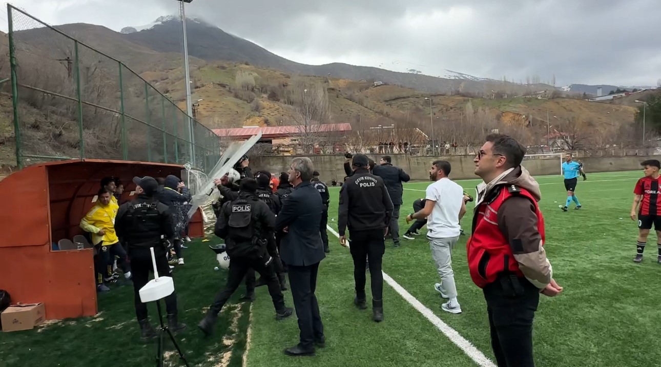 Yüksekova Spor Kulübü - Fenerbahçe gerginlik yaşandı
