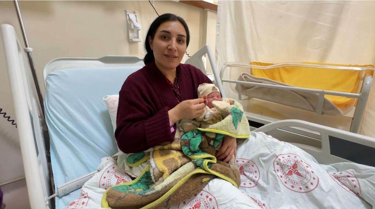Yüksekova’da 2026’nın ilk bebeği "Rojevin" oldu
