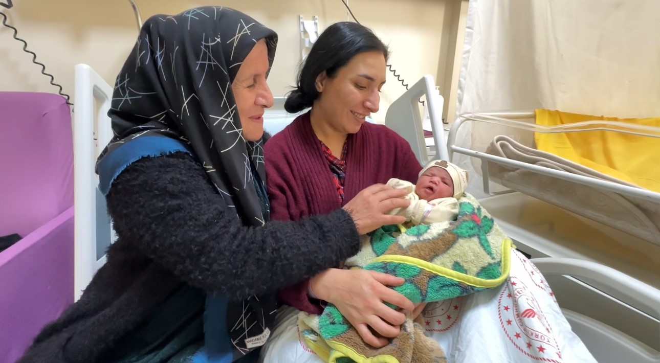 Yüksekova’da 2026’nın ilk bebeği "Rojevin" oldu
