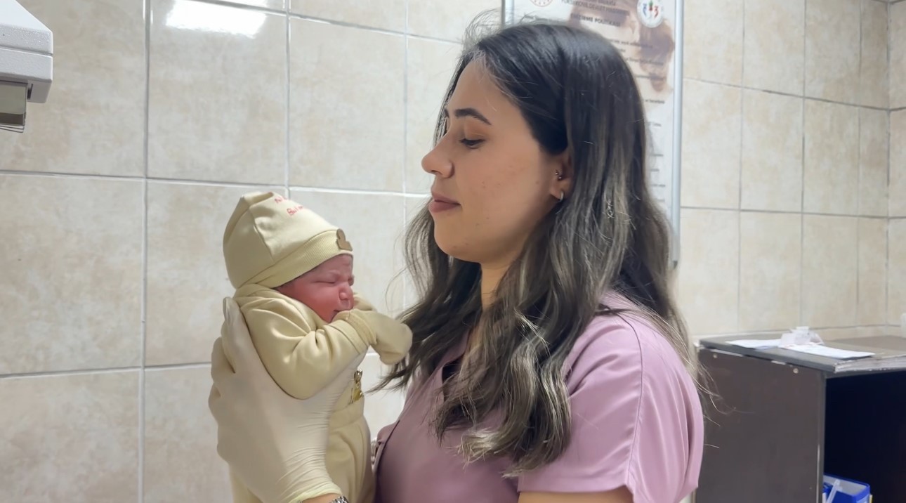 Yüksekova’da 2026’nın ilk bebeği "Rojevin" oldu
