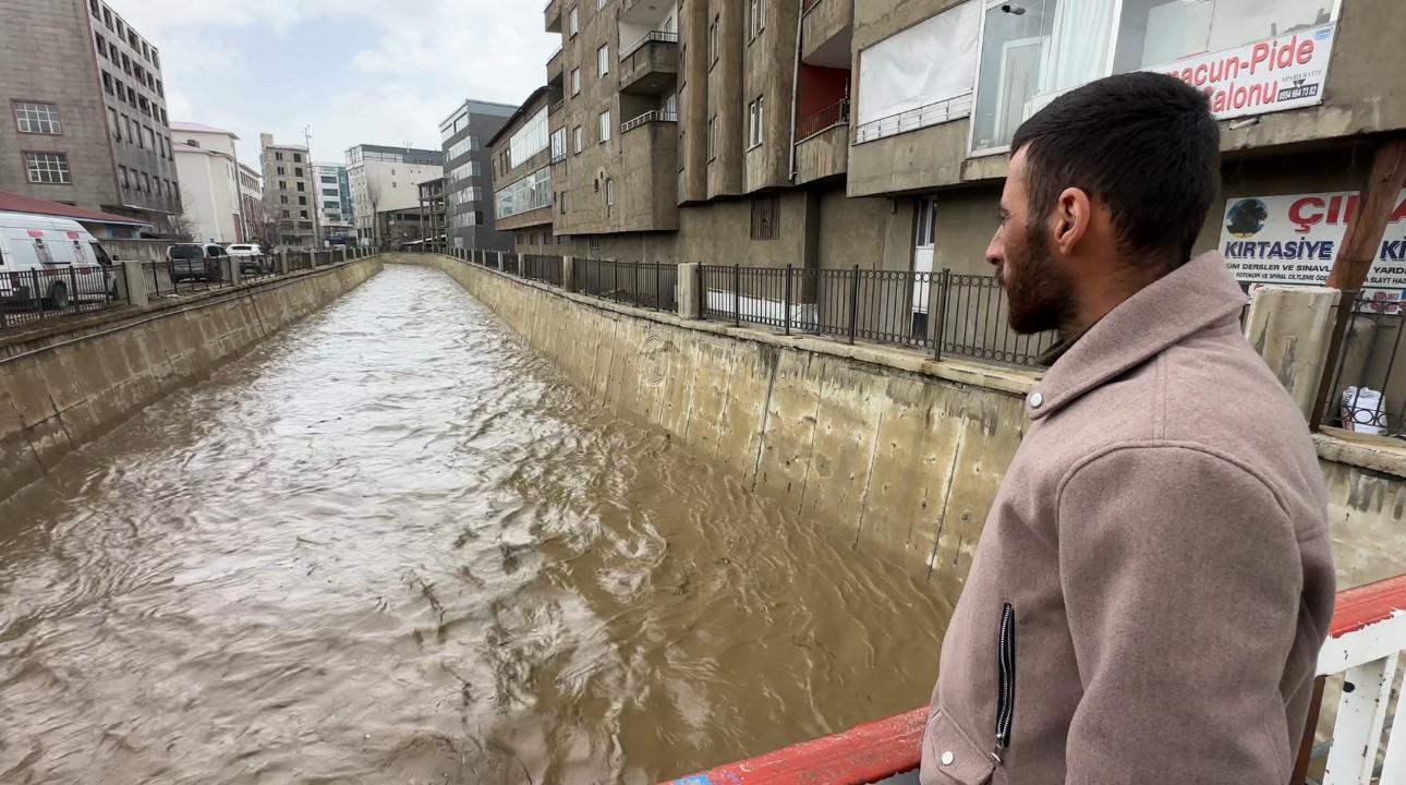 Yüksekova’da bereket taşkını: 10 yıl sonra gelen görsel şölen
