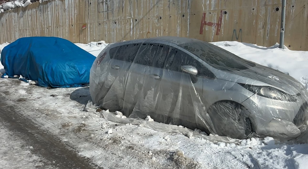 Yüksekova’da buz sarkıtları 3 metreyi aştı
