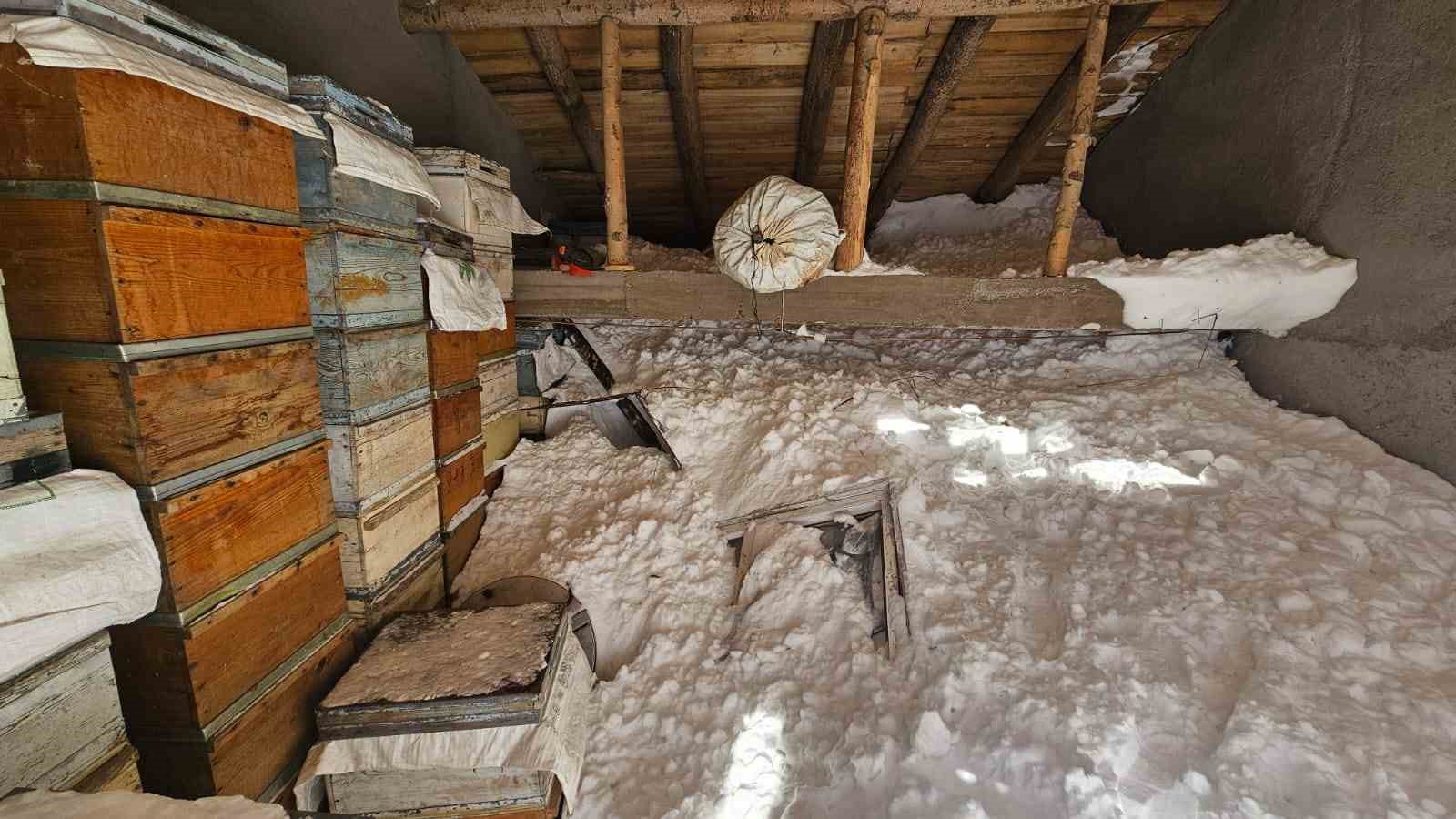 Yüksekova’da çığ yaraları sarılıyor:
