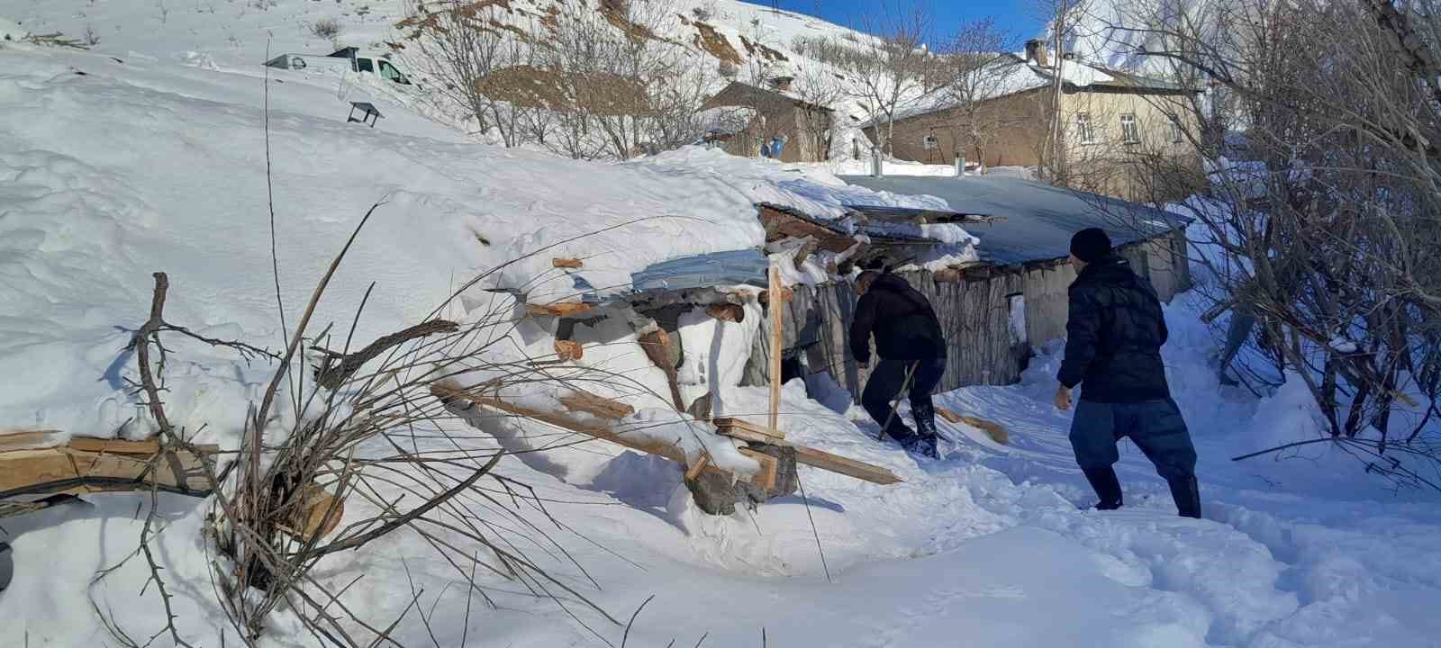 Yüksekova’da çığ yaraları sarılıyor:
