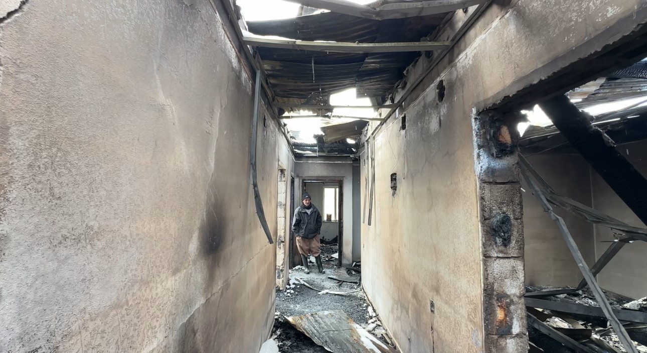 Yüksekova’da çıkan yangında bir ev kullanılamaz hale geldi
