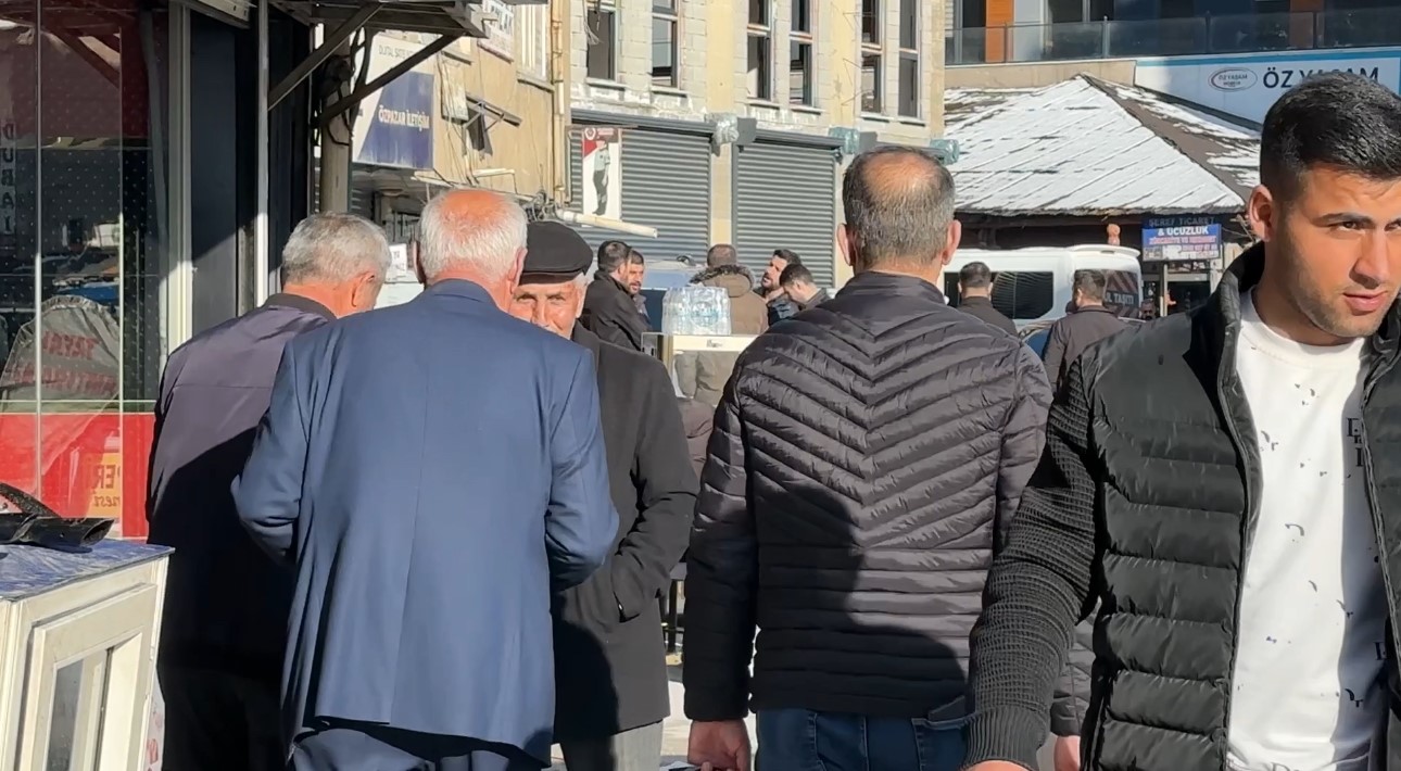 Yüksekova’da iki gün içinde mevsim değişti
