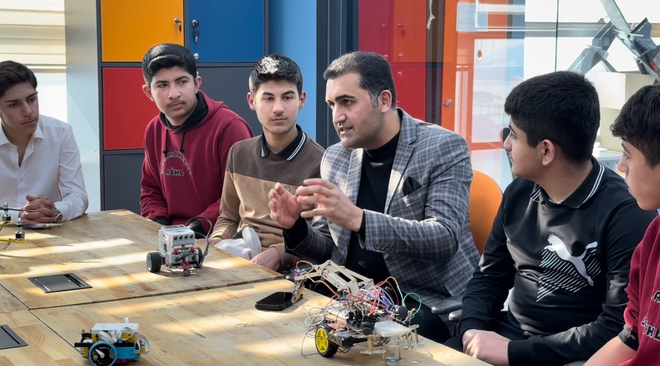 Yüksekova’da ilk robotik takımı ’Bezoar’ İstanbul yolcusu
