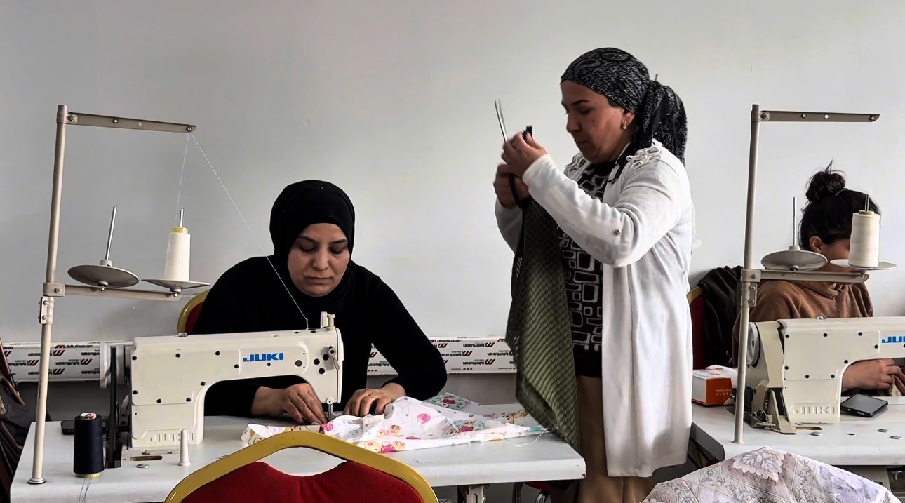 Yüksekova’da kadınlar dikiş-nakış kursuyla hem meslek ediniyor hem sosyalleşiyor
