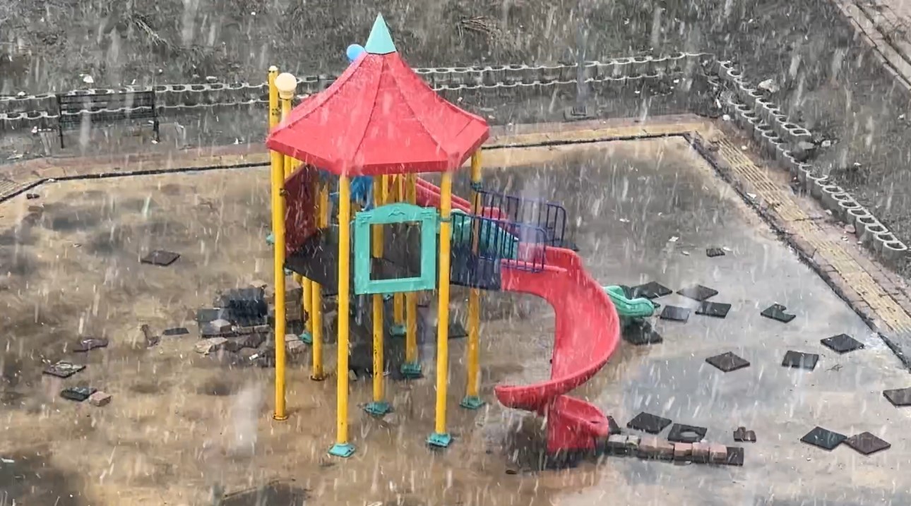 Yüksekova’da kar ve sis etkili oldu: Görüş mesafesi 20 metreye düştü
