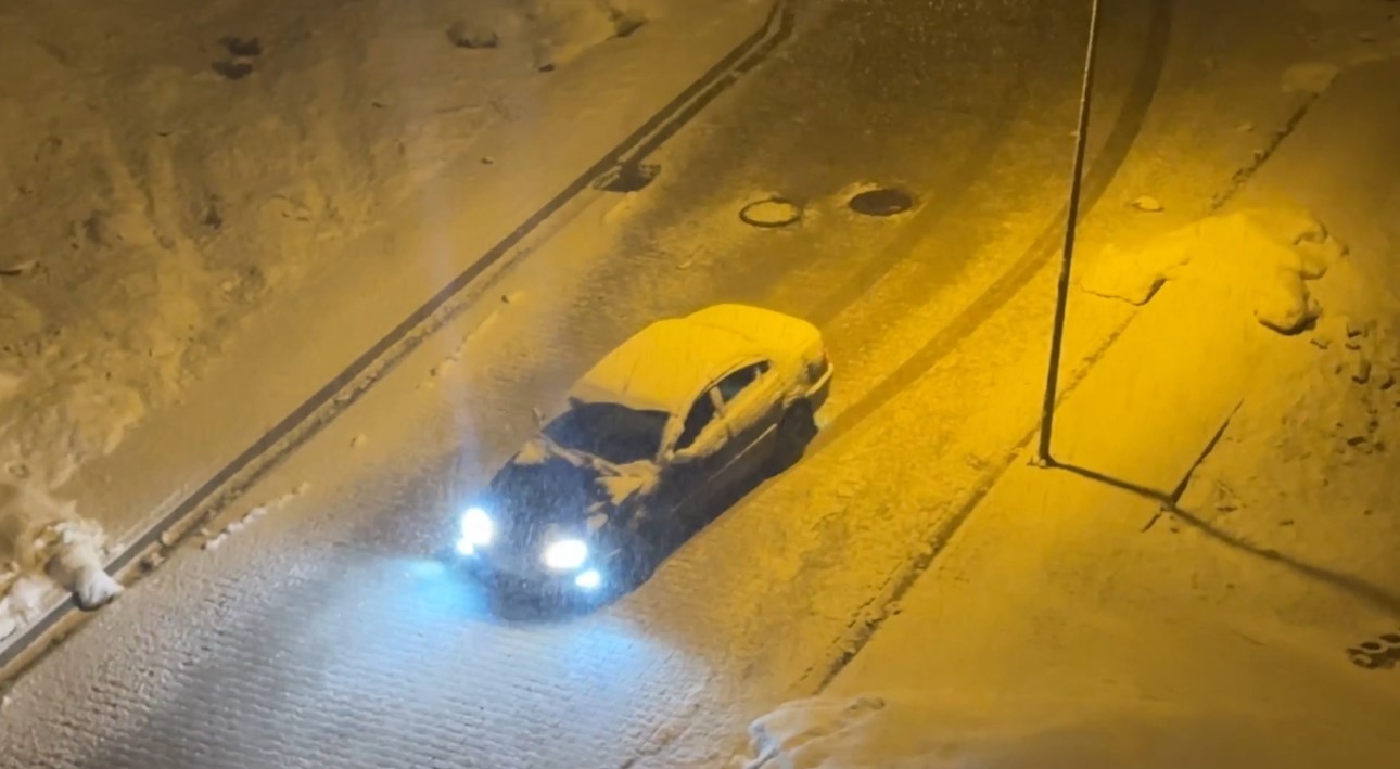 Yüksekova’da kar yağışı etkili oldu
