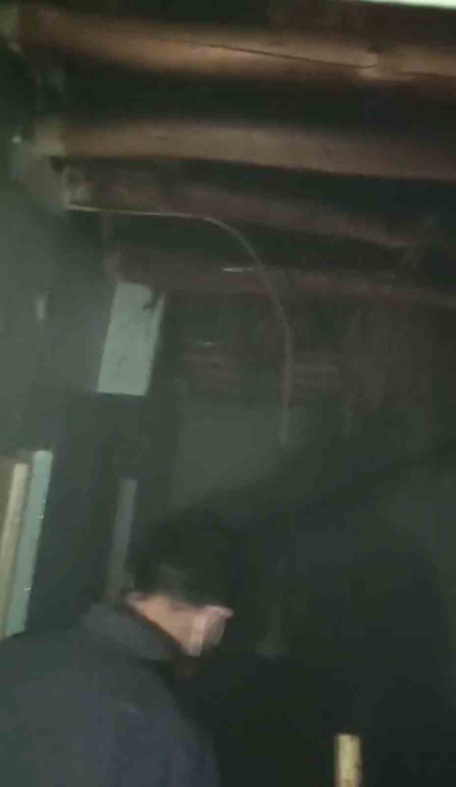 Yüksekova’da korkutan yangın: Bir aile evsiz kaldı
