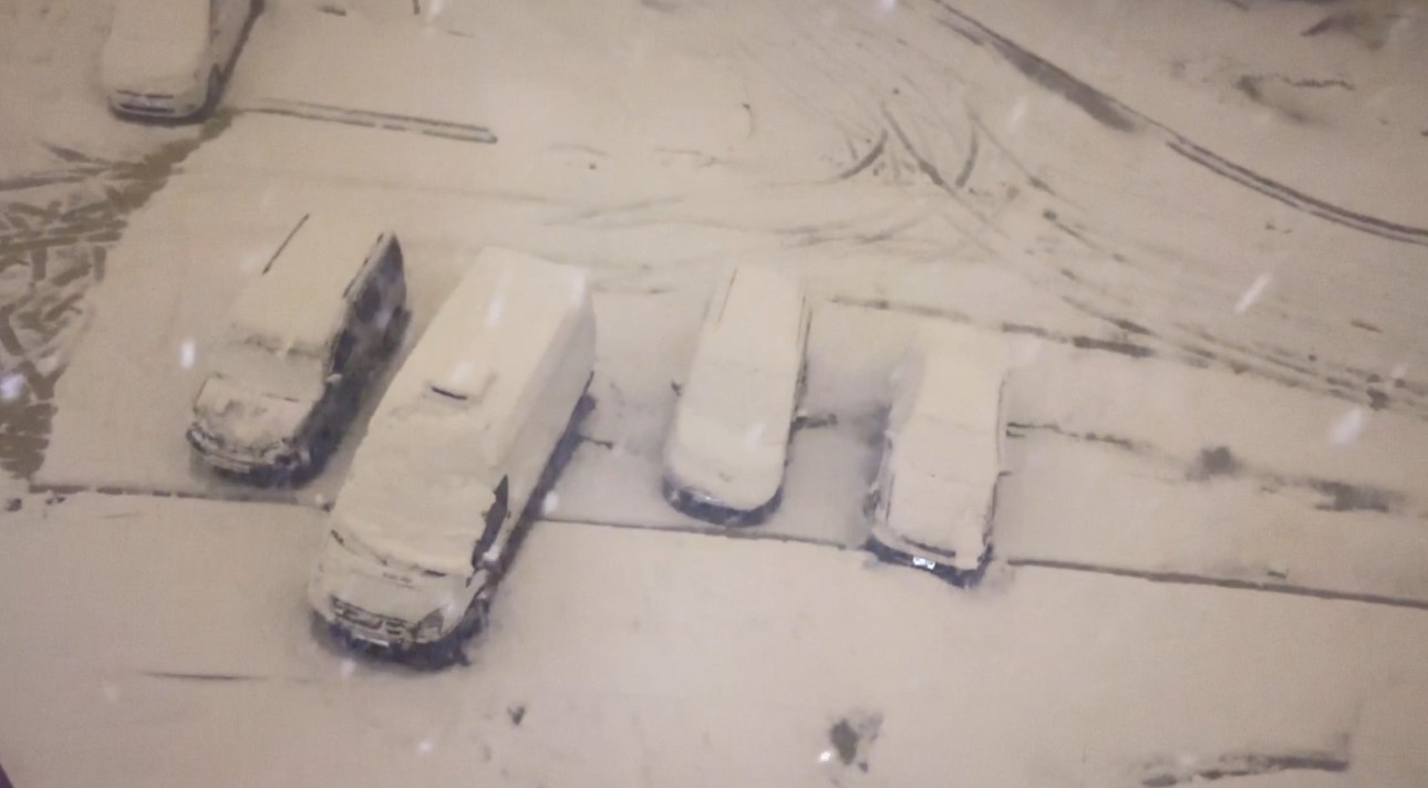 Yüksekova’da nisan karı: İlçe yeniden beyaza büründü, kartpostallık görüntüler ortaya çıktı
Yüksekova’da nisan karı: İlçe yeniden beyaza büründü, kartpostallık görüntüler ortaya çıktı