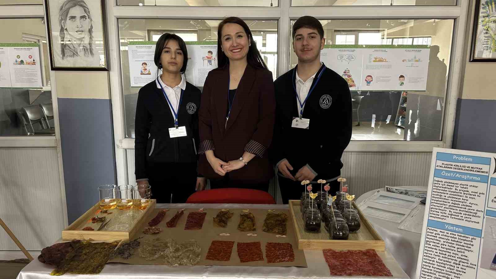 Yüksekova’da öğrencilerin bilimsel çalışmaları görücüye çıktı
