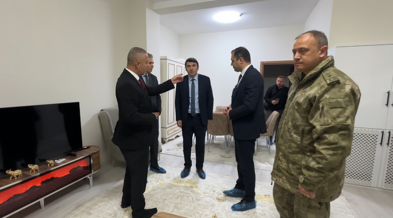 Yüksekova’da özel öğrenciler için ’Uygulama Evi’ açıldı
Yüksekova’da özel öğrenciler için ’Uygulama Evi’ açıldı