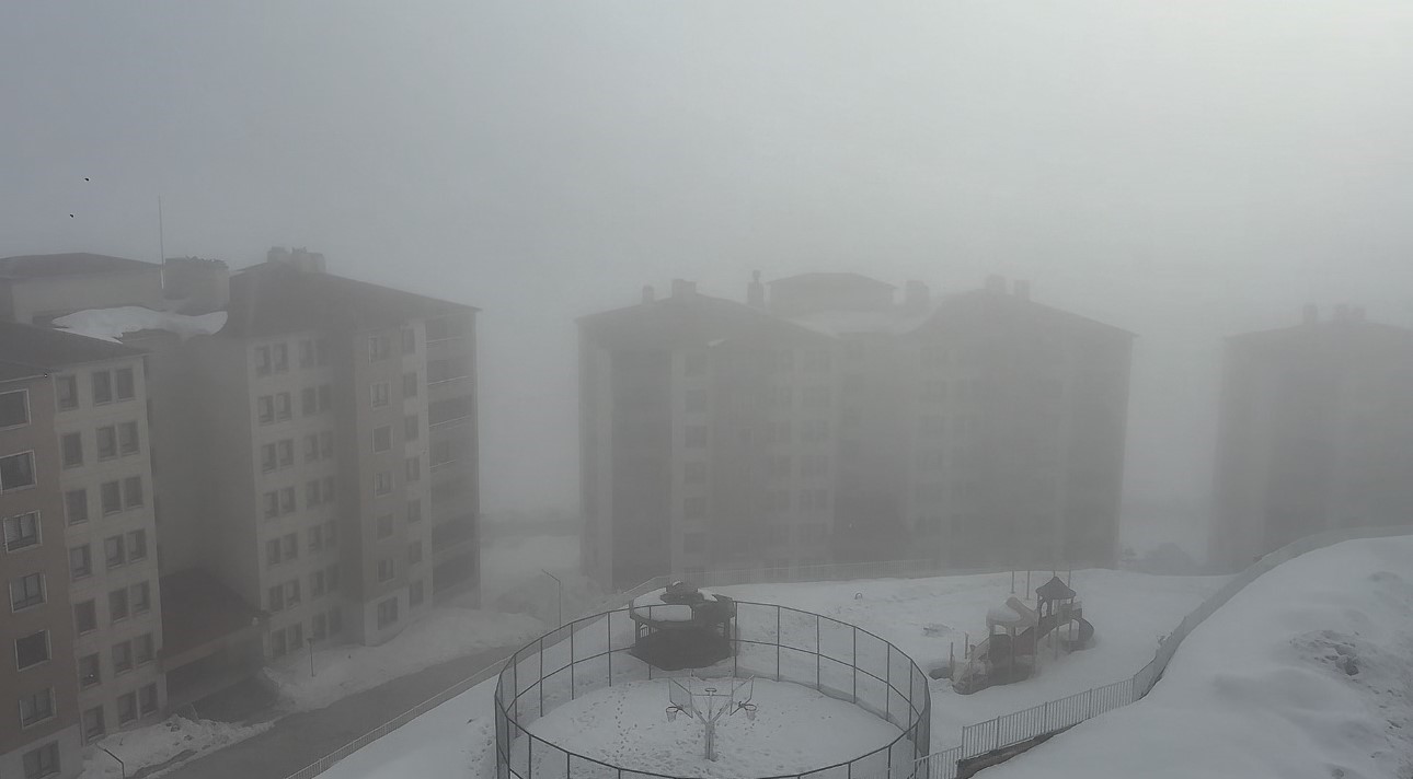 Yüksekova’da yoğun sis ulaşımı olumsuz etkiledi
