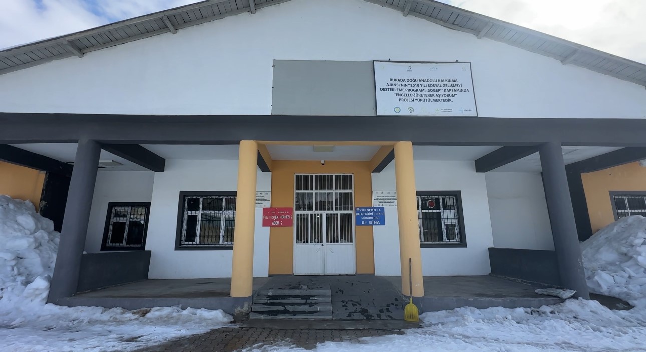 Yüksekovalı kadınlar hem meslek öğreniyor hem geleceğe hazırlanıyor
