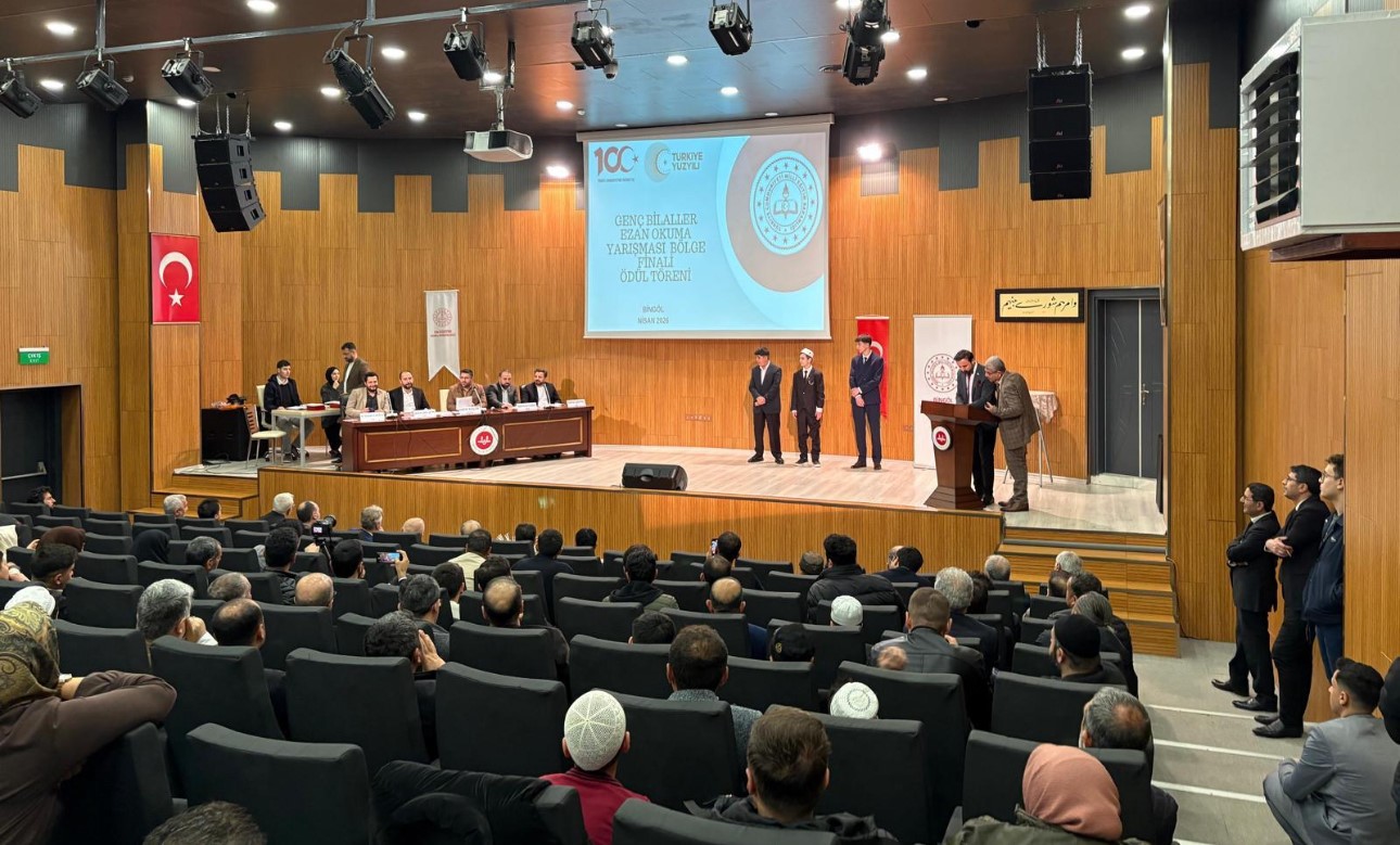 Yüksekovalı öğrenci ezan okuma yarışmasında bölge birincisi oldu
