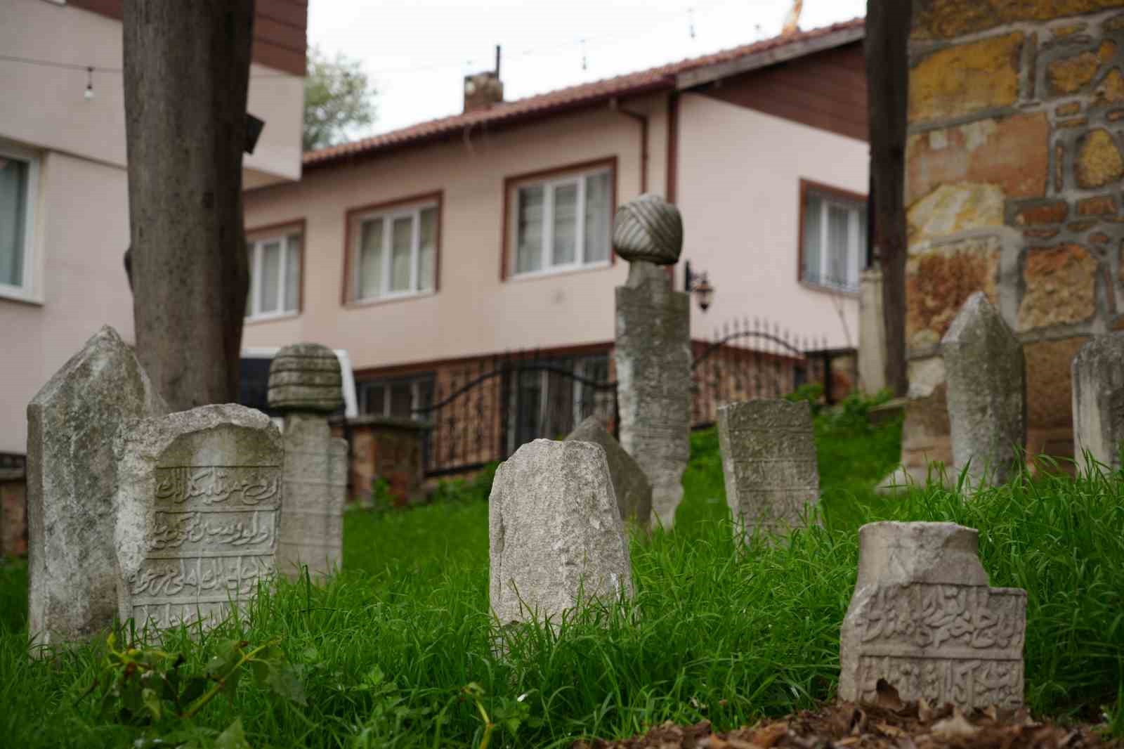 Yumurta parasıyla yapılan 395 yıllık cami restorasyona alındı
