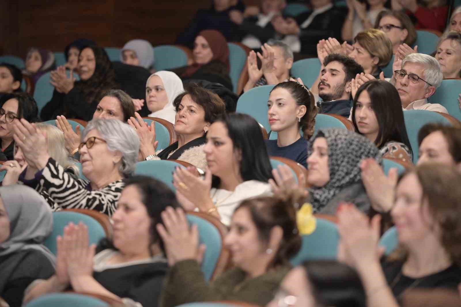 Yunus Emre, Esenyurt’ta ilahiler ve şiirlerle anıldı
