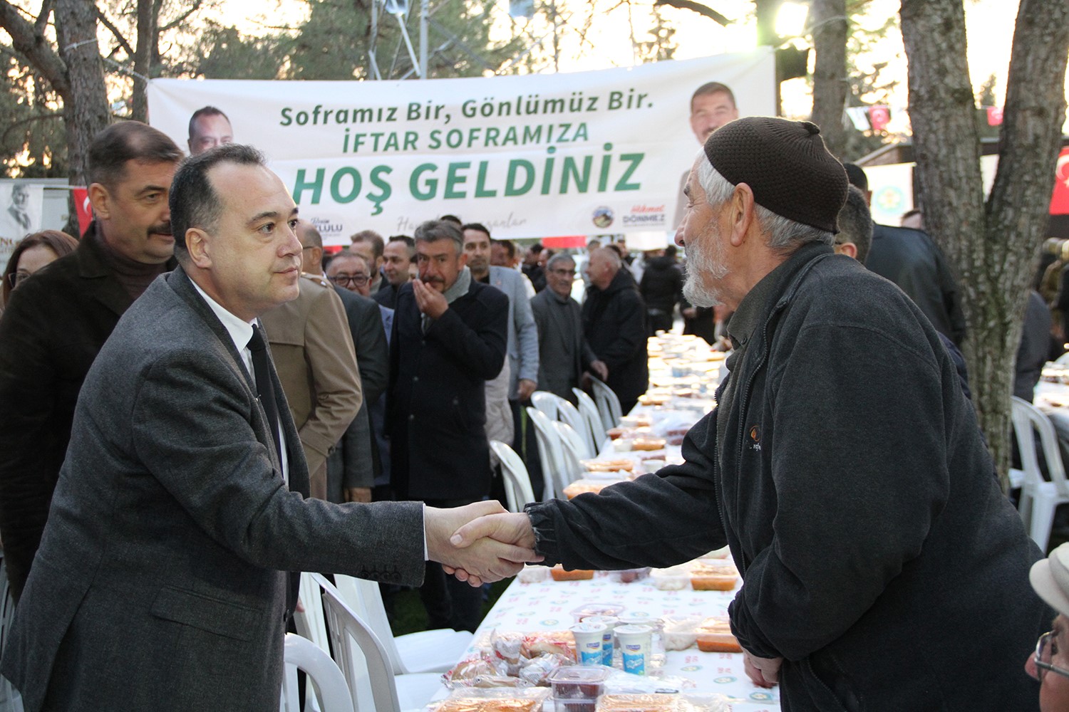 Yunus Emre ve Tabduk Emre Türbesi’nde iftar düzenlendi
